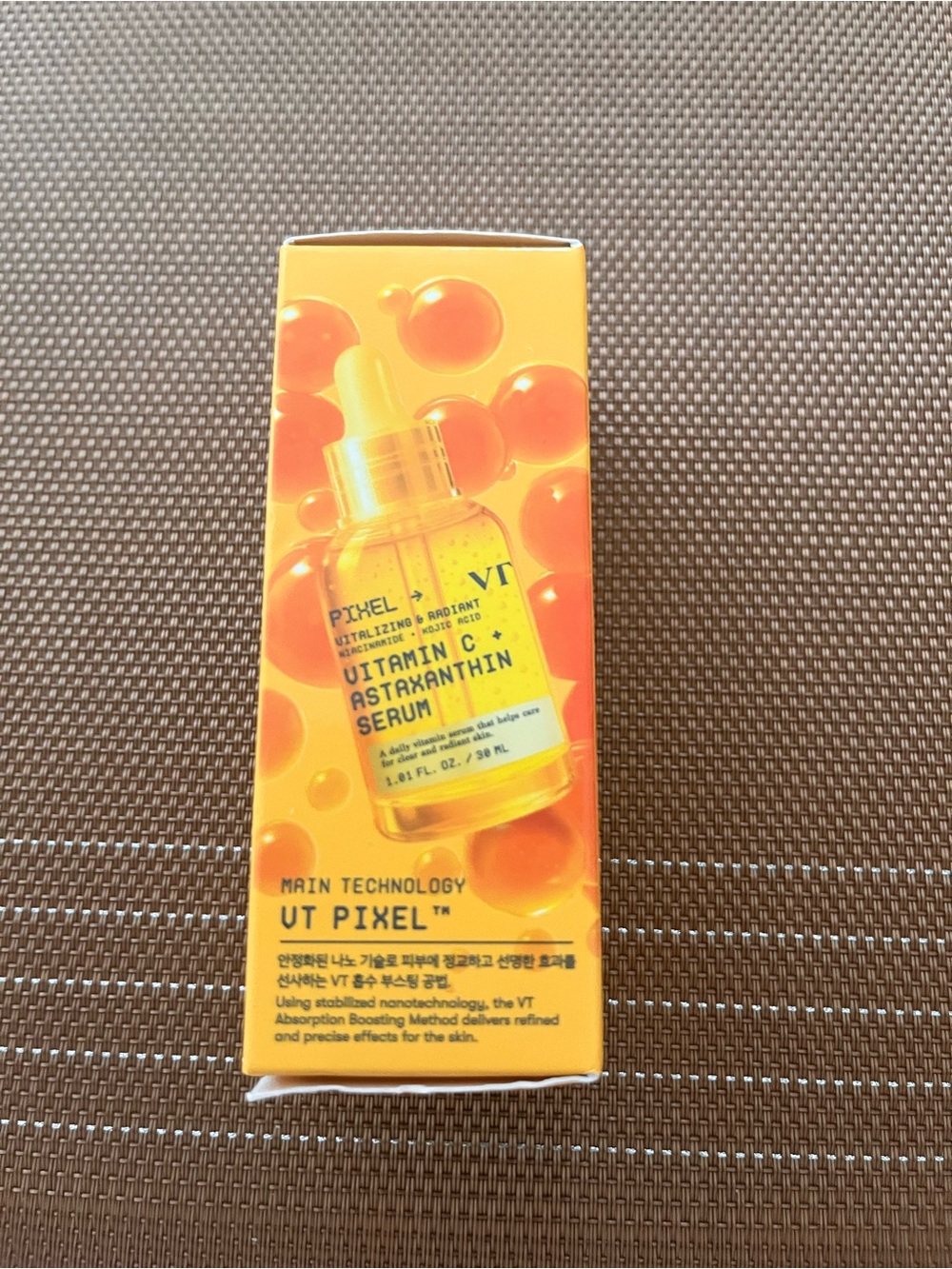 VT Pixel Vitamin C Astaxanthin Serum — Bright Orange Glow